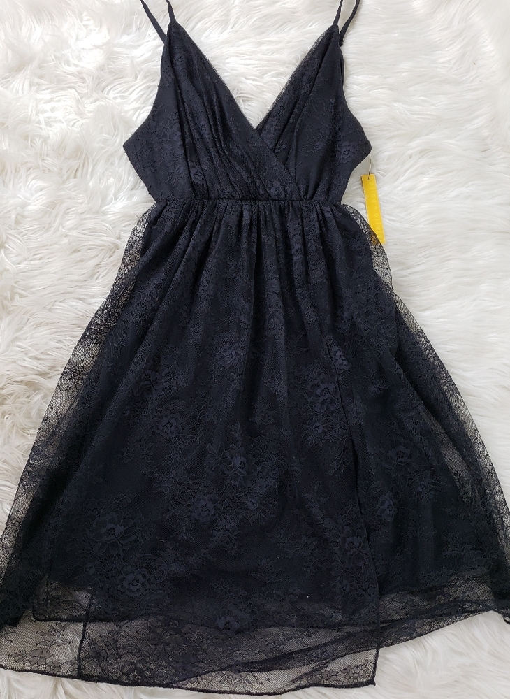 Alice + Olivia Black Mini Dress Size 6